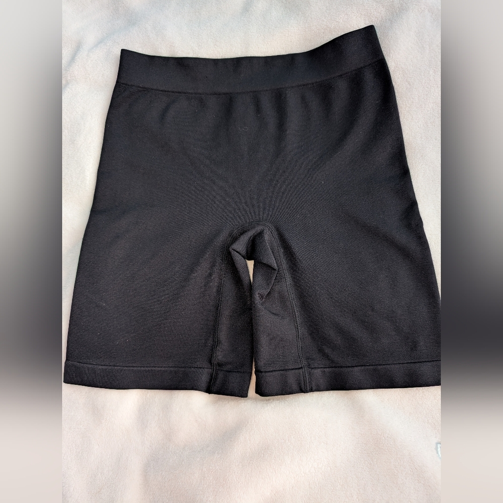 Vassarette Black Body Shaper Shorts Pre-owned